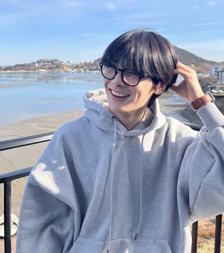 stray kids thumbnail