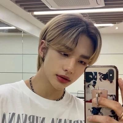 Hyunjin thumbnail