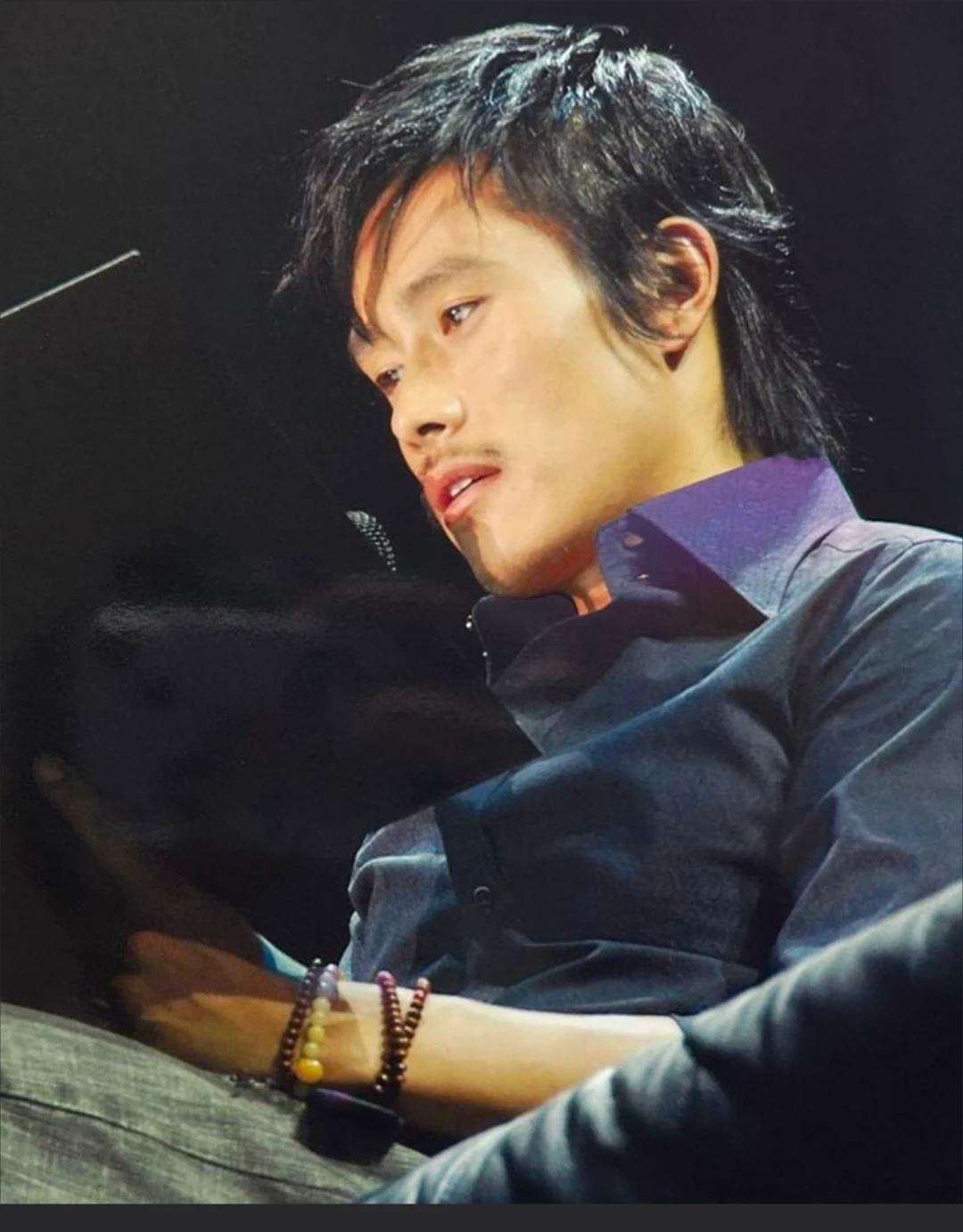 LEE BYUNG HUN thumbnail
