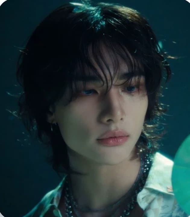 hyunjin thumbnail