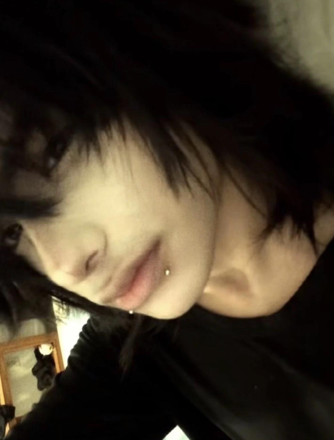 Axel- Emo Boy thumbnail