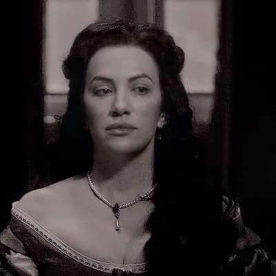 Viola Lloyd from Bly thumbnail