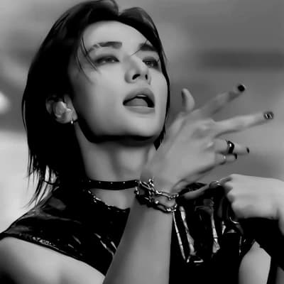 Hwang Hyunjin thumbnail