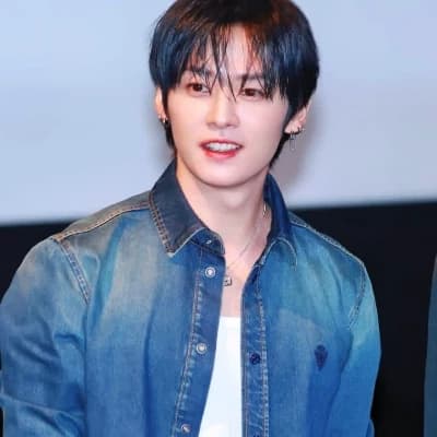 Lee Know thumbnail
