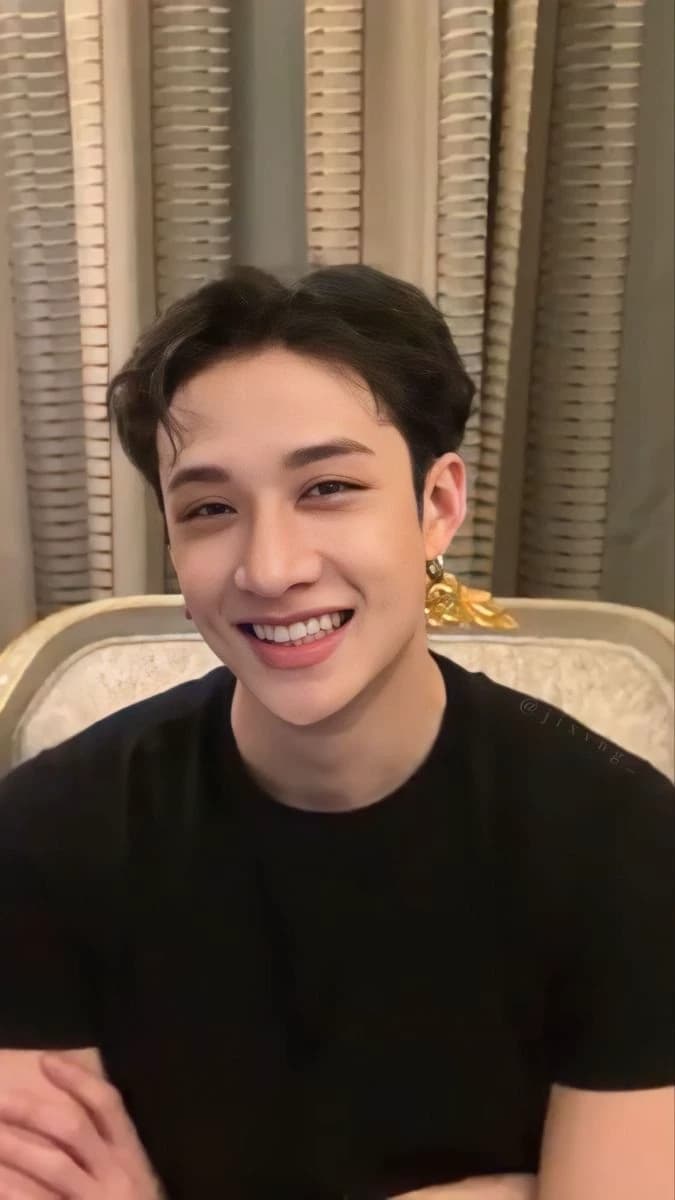 Bang Chan x Mila thumbnail