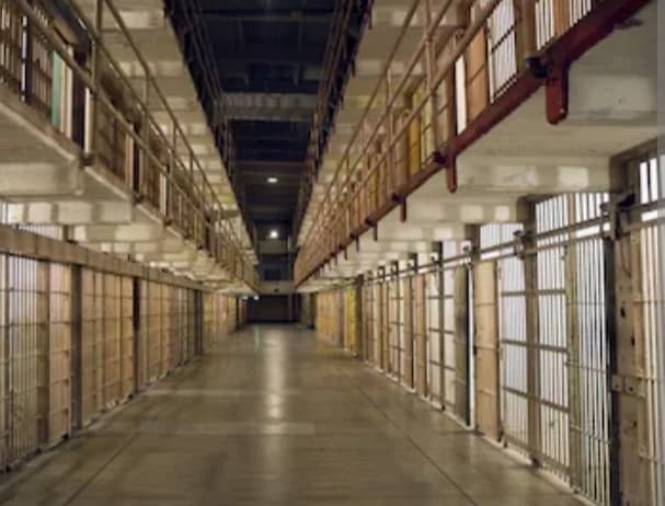 Prison thumbnail