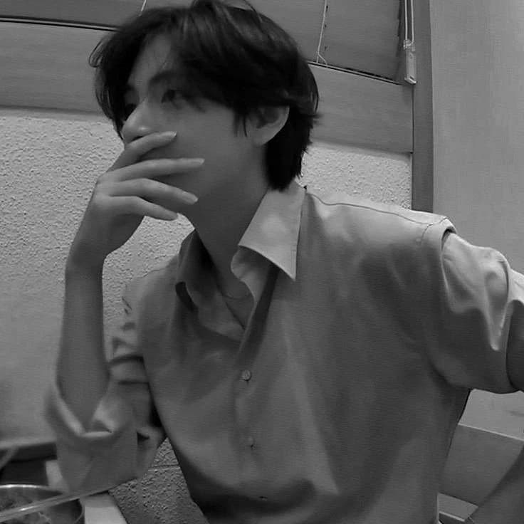𝑲𝒊𝒎 𝑻𝒂𝒆𝒉𝒚𝒖𝒏𝒈  thumbnail