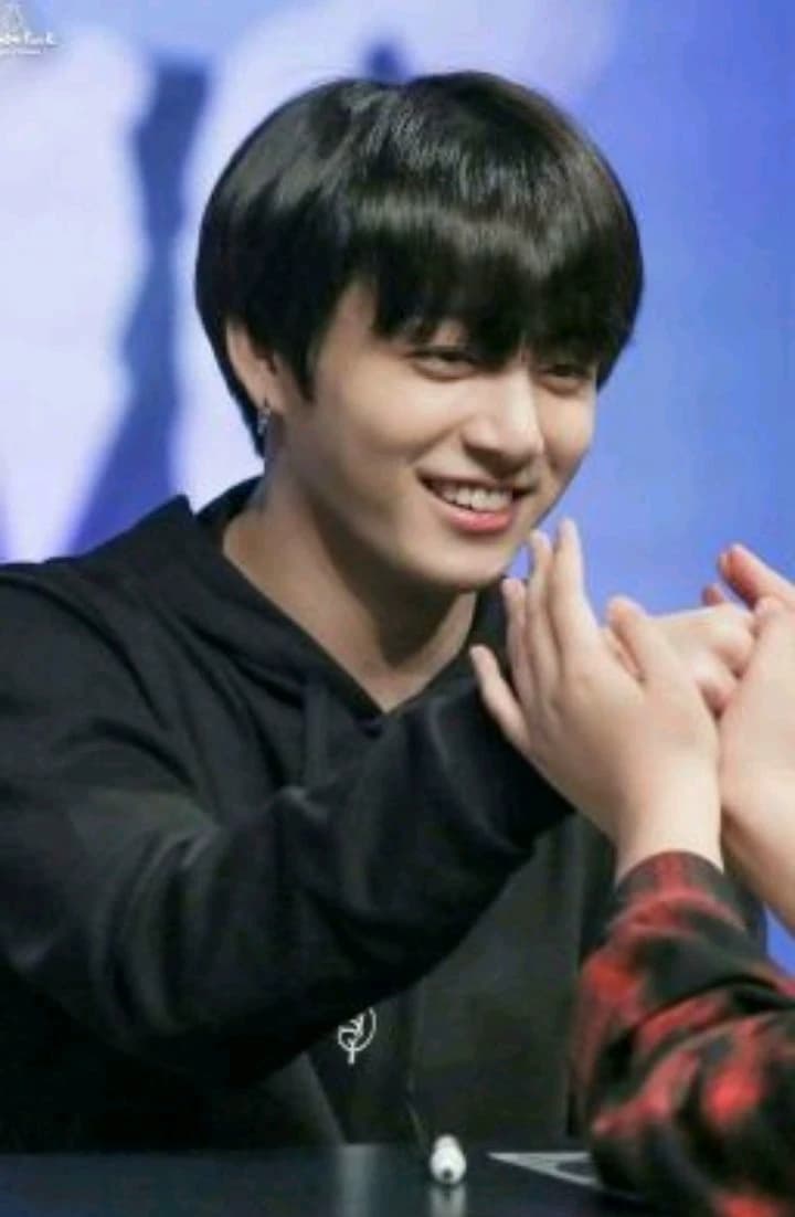 Jungkook- idol thumbnail