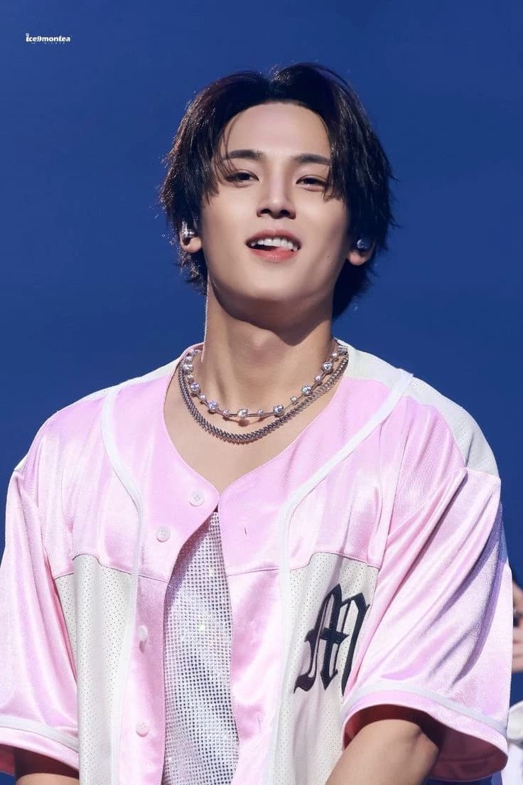 Kim Mingyu  thumbnail