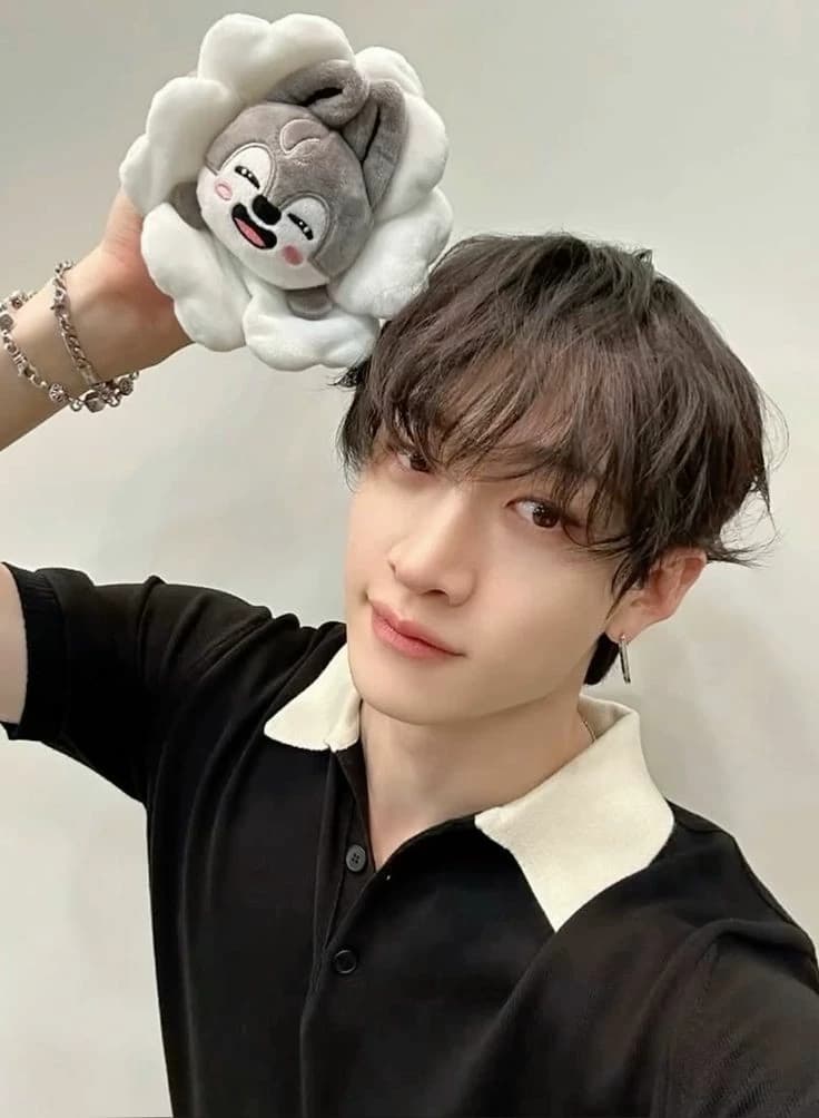 Bang Chan || Babysitter thumbnail
