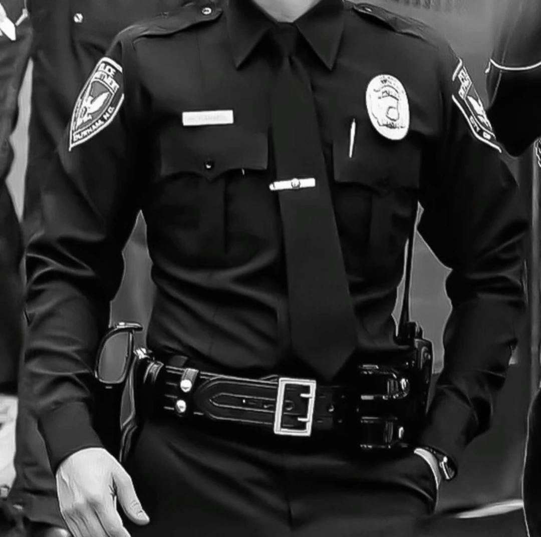 Evans ( Police Officer ) thumbnail
