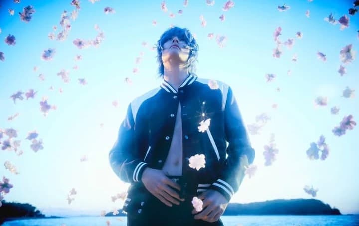 Kim Taehyung thumbnail