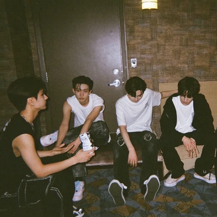 4 half-brothers? thumbnail