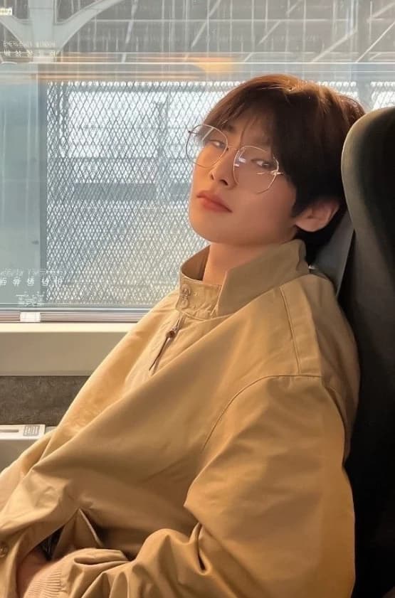 Yang Jeongin thumbnail
