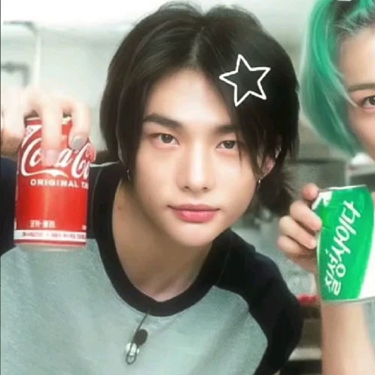 Hyunjin thumbnail