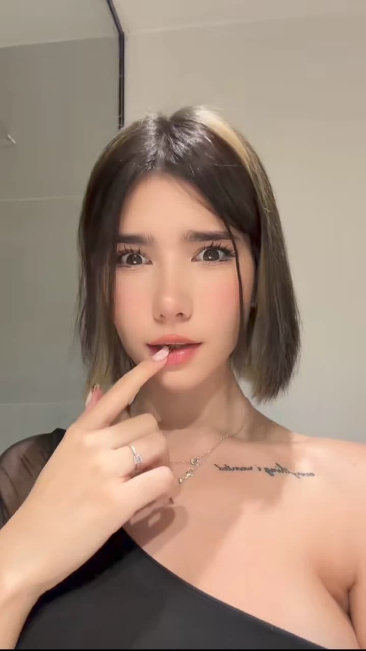 Rebecca thumbnail