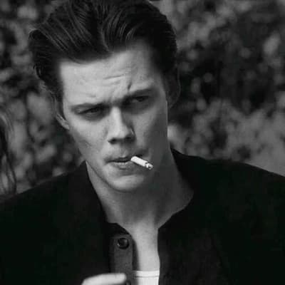 Bill Skarsgard thumbnail