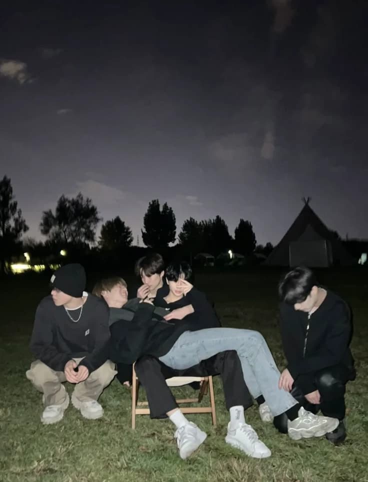 Jisoo, Minjae, Dohyun, Seungwoo, Hyunjae and Taeyang - Amigos thumbnail