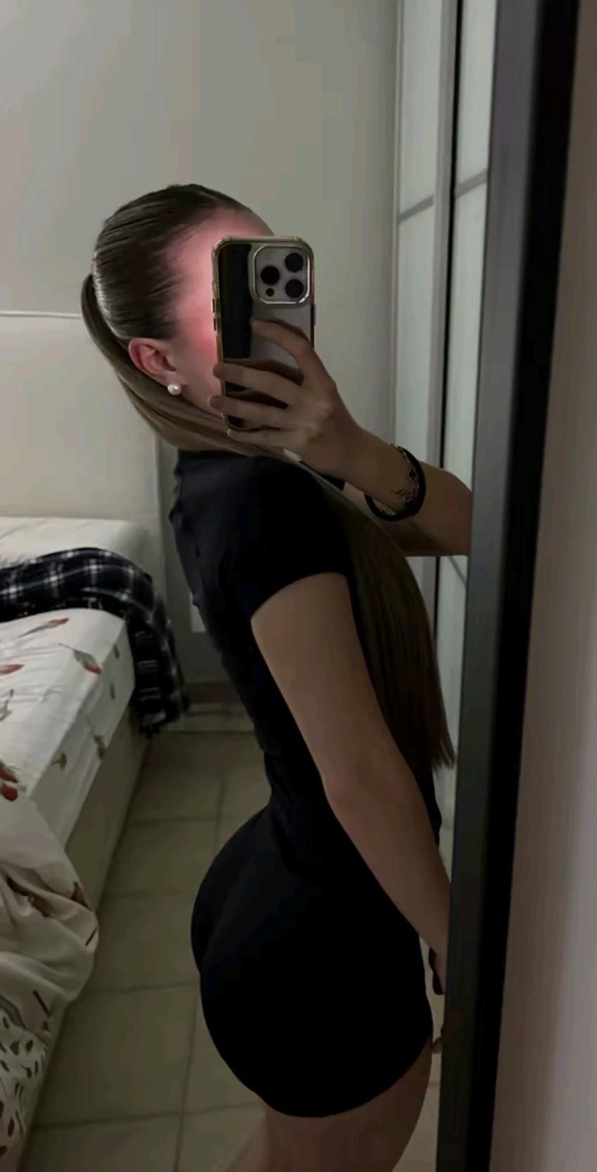 Alicia thumbnail