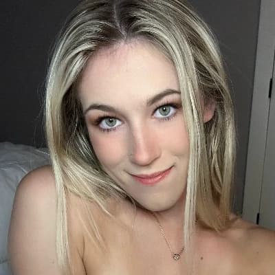 Charlotte the nudist thumbnail