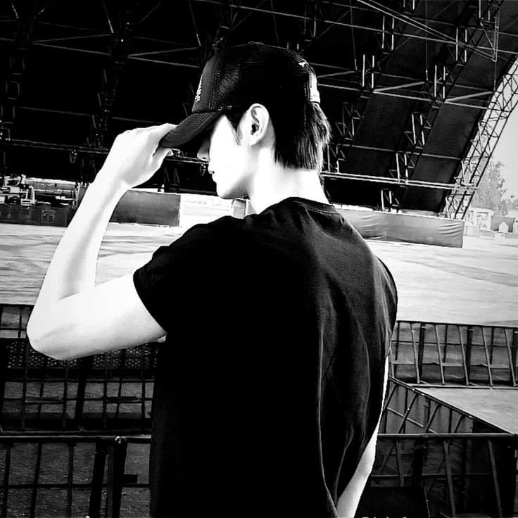 sunghoon thumbnail
