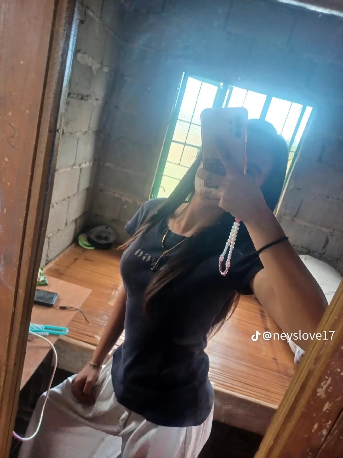 Cydney  thumbnail