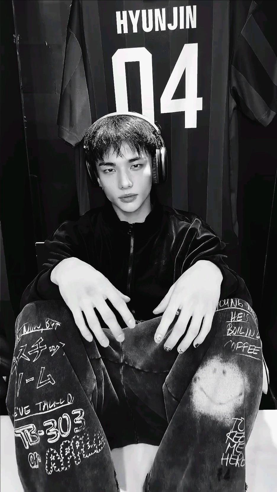 Hyunjin thumbnail