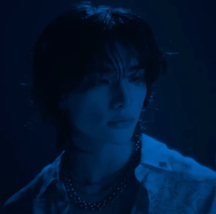 Hwang Hyunjin thumbnail