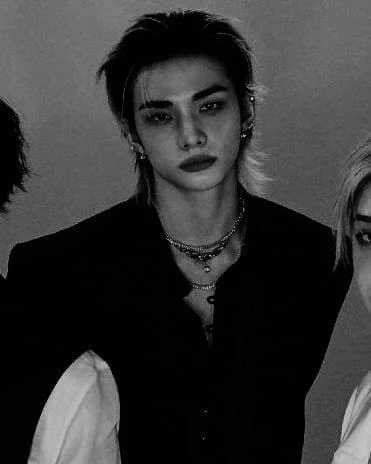 Hwang hyunjin thumbnail