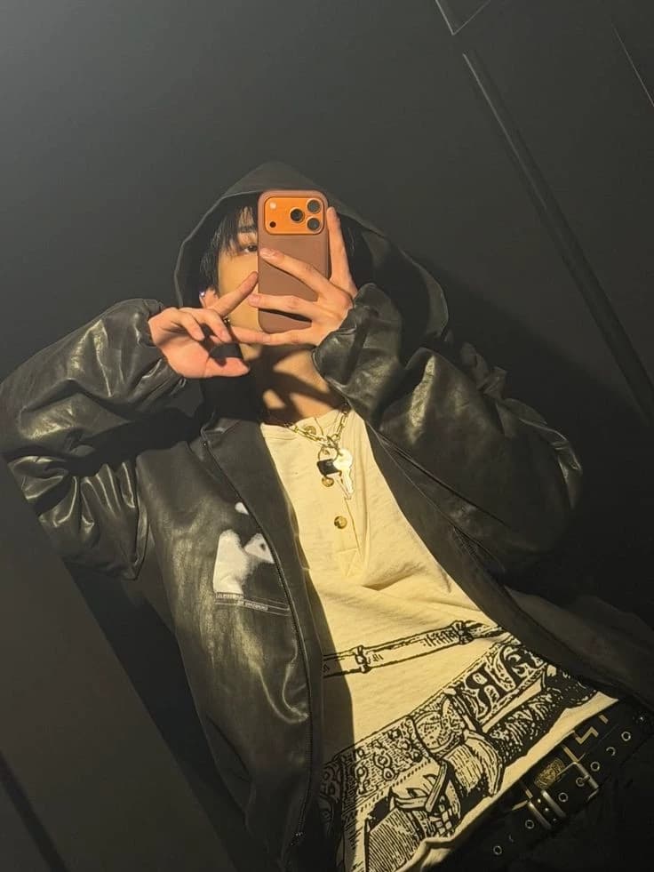 Hwang Hyunjin thumbnail