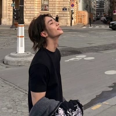 Hyunjin thumbnail