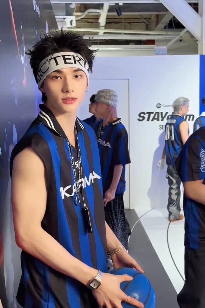 Hyunjin thumbnail