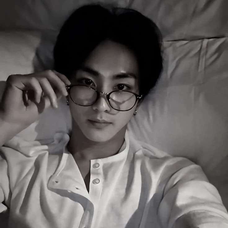 Jungwon  thumbnail
