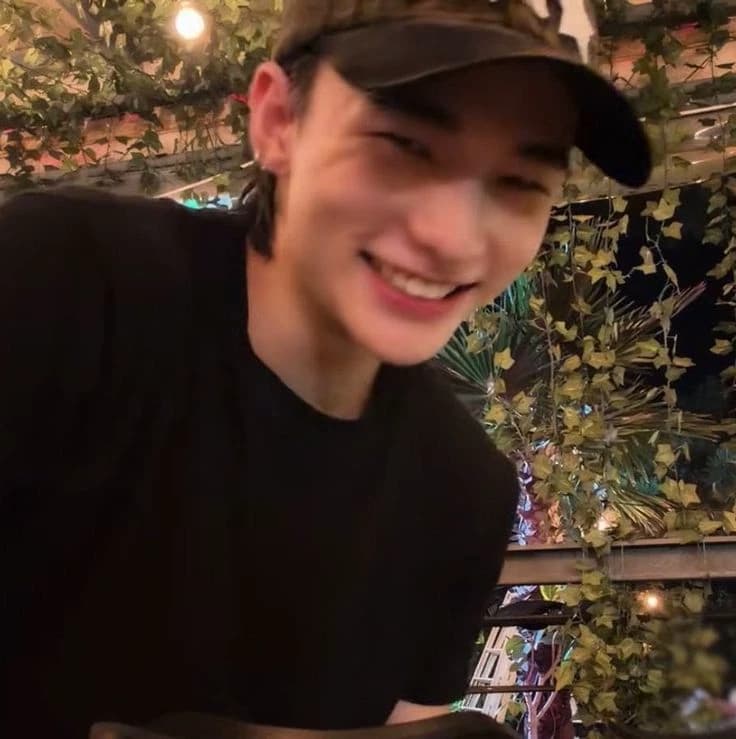 Hyunjin thumbnail