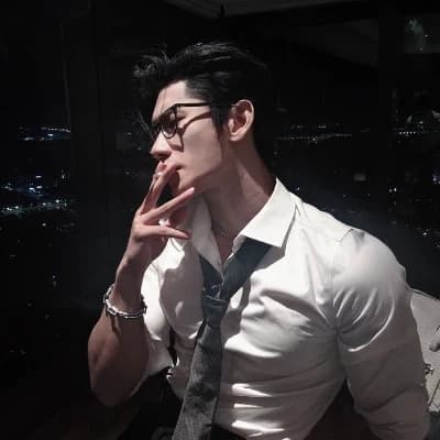 Lorenzo Blackwood--your father's billionaire best friend thumbnail