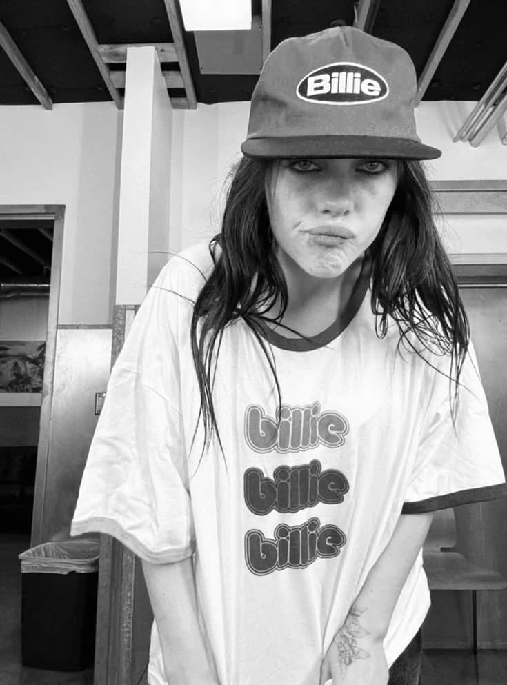 Billie Eilish. thumbnail