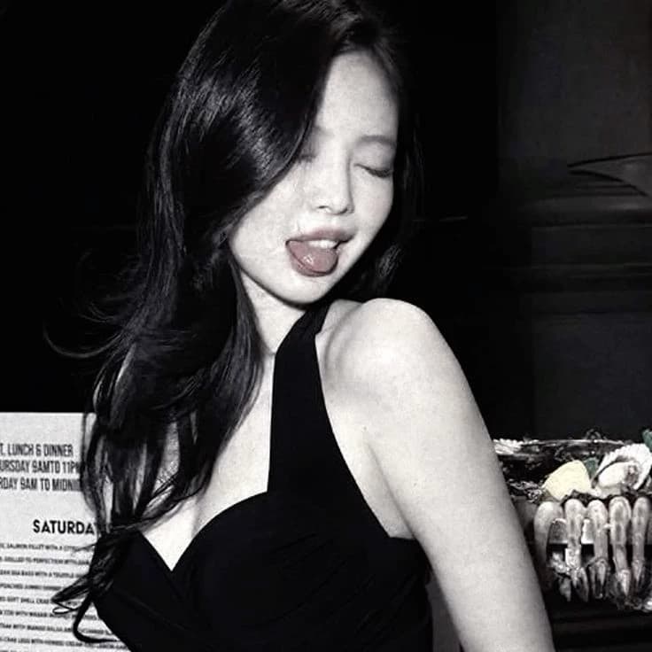 Jennie  thumbnail
