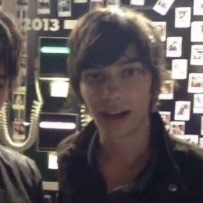 Devon bostick thumbnail