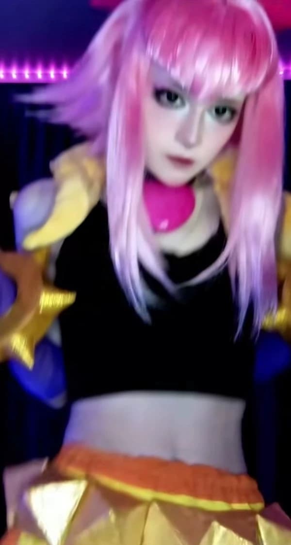 Lina, tu amiga cosplayer thumbnail