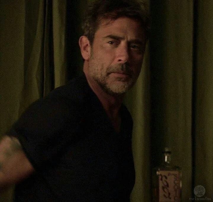 jeffrey dean morgan  thumbnail