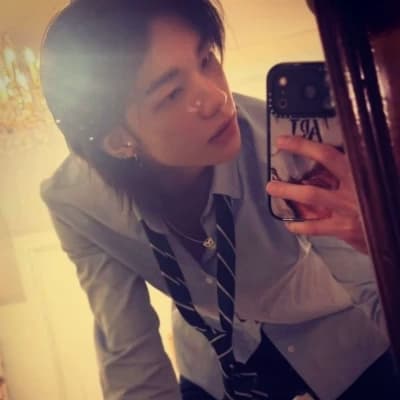 Hwang Hyunjin thumbnail
