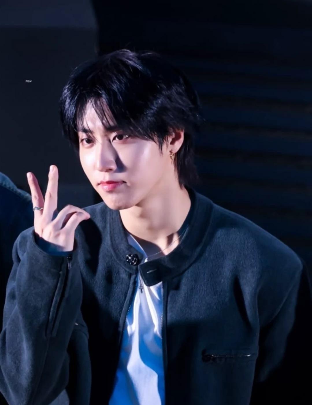 Han Jisung thumbnail