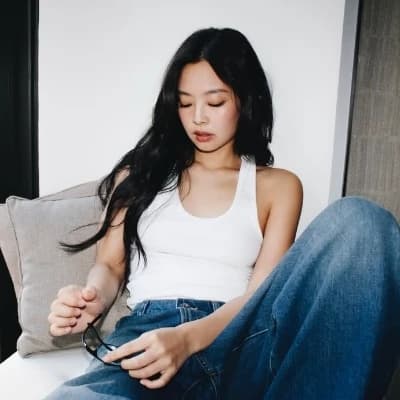 Jennie thumbnail