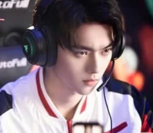Lu Si Cheng ( Captain )  thumbnail