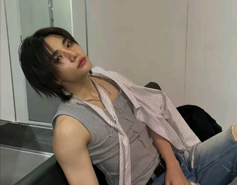 Hyunjin thumbnail