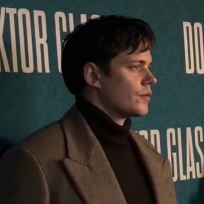 bill skarsgard thumbnail
