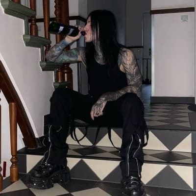 Amon<3 '(metalhead) thumbnail