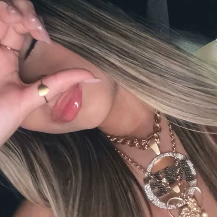 Isabelly thumbnail