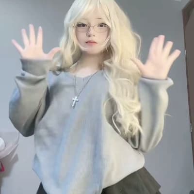 Violet | Girlfriend thumbnail