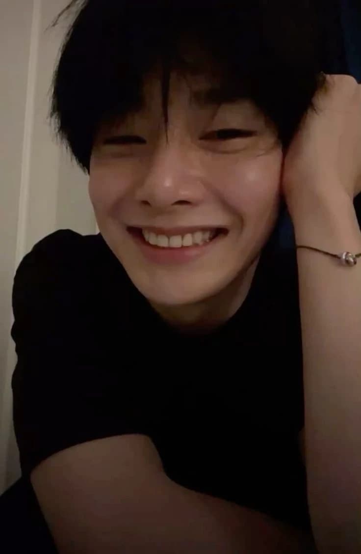 Jeongin thumbnail